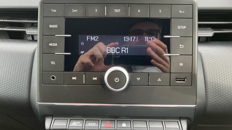 Renault Clio 1.0 TCe 100 Play 5dr Petrol Hatchback